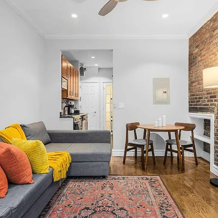 2br Lower East Side Family Haven Private Patio