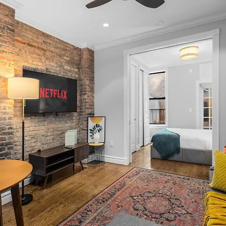 2br Lower East Side Family Haven Private Patio *