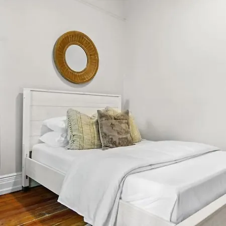 3br Retreat Walkable To Columbia U Holiday home New York
