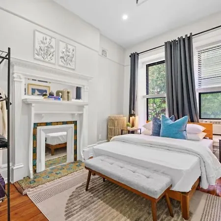 3br Retreat Walkable To Columbia U *