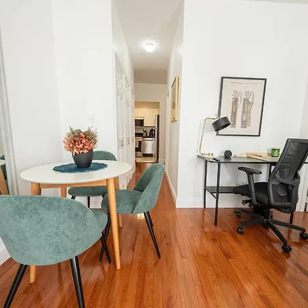 Stylish One Bedroom On Ues Apartment *