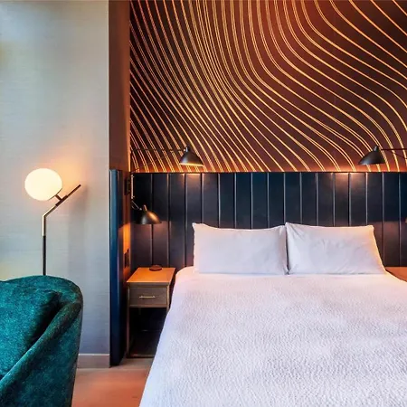 Tempo By Hilton Times Square Hotel 4*