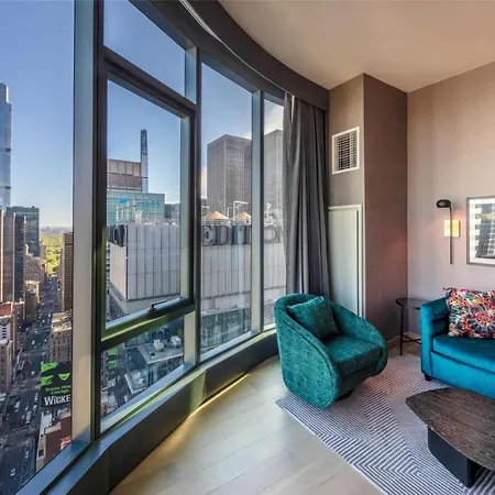 Tempo By Hilton Times Square 4*