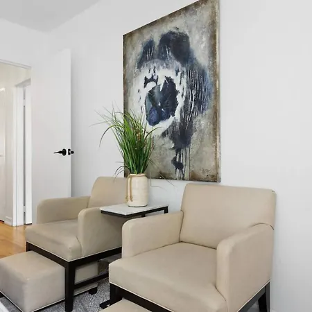 Harlem Renaissance Apartment *
