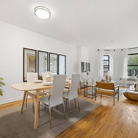 Harlem Renaissance Apartment *