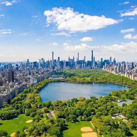Bright 2br 2ba Steps From Park, Great Location! Apartment