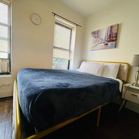 The Manhattan On 48th Apartment New York