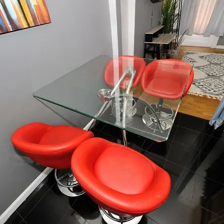 Furnished 2 Bedroom In Lennox Hill, June To Aug 90 Days Required Apartment *