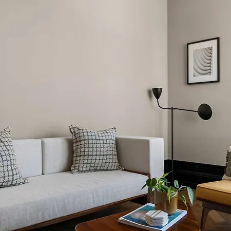 Holiday home Freeman I By Rove 1br With Shared Amenities *