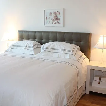 Luxury Three Bedroom In Midtown Near Time Square New York