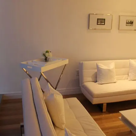 Apartment Luxury Three Bedroom In Midtown Near Time Square