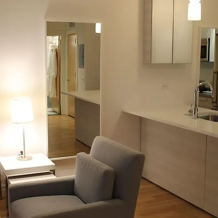 Luxury Three Bedroom In Midtown Near Time Square New York