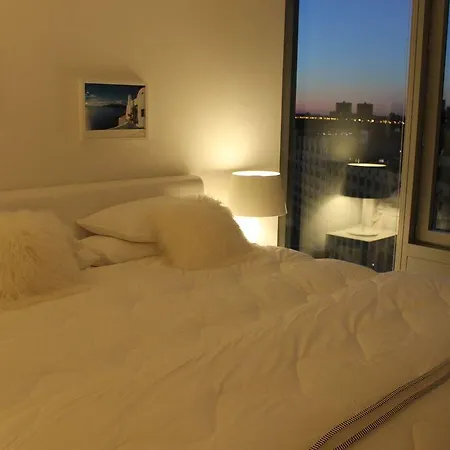 Luxury Three Bedroom In Midtown Near Time Square