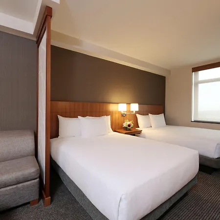 Hyatt Place Flushing/lga Airport 3*