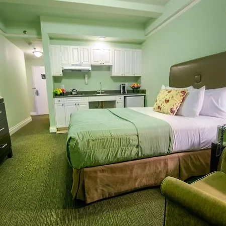 Beacon Hotel 4*