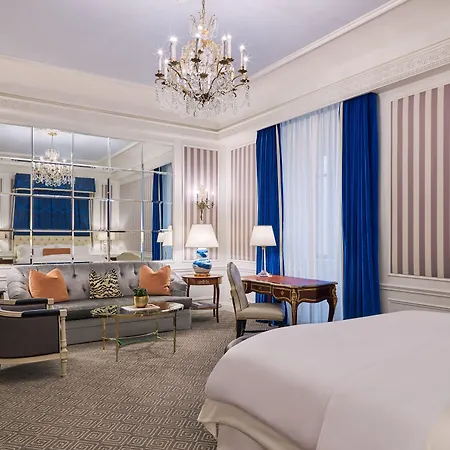 Hotel 5th & 55th Club New York