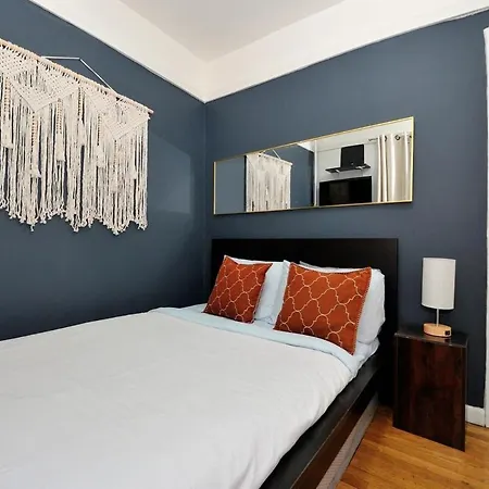 Furnished 2 Bedroom In Lennox Hill, June To Aug 90 Days Required New York
