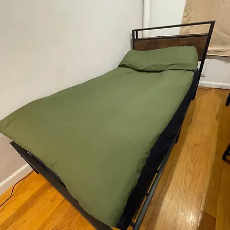 Union Square With Kitchen -shared Bathroom Apartment