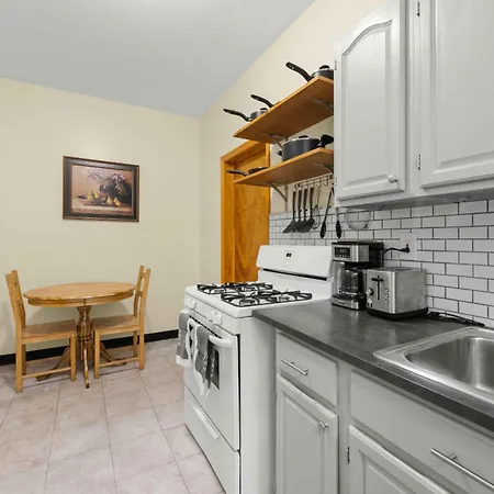 Immaculate Furnished 1-bedroom * New York