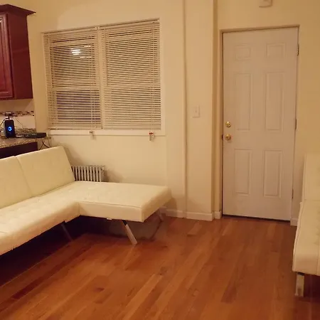 Apartment Two Bedroom Brighton Beach *