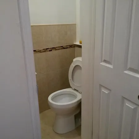Apartment Two Bedroom Brighton Beach *