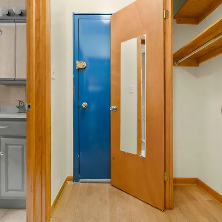 Immaculate Furnished 1-bedroom Apartment *