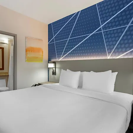 Comfort Inn 4*