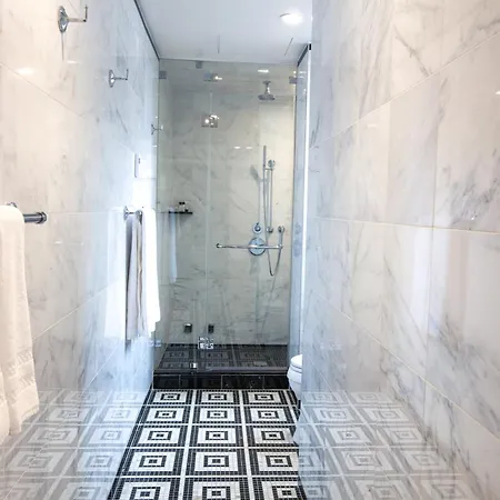 The Iroquois Times Square, A Small Luxury Hotel Hotel New York