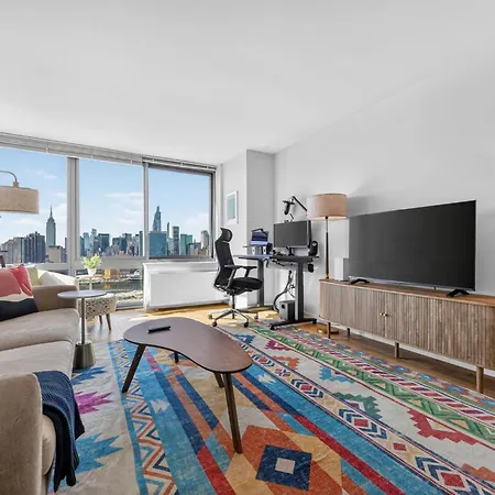 Apartment Long Island 1 Bedroom W Work Setup By Anyplace - 11743 New York
