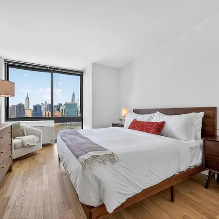 Long Island 1 Bedroom W Work Setup By Anyplace - 11743 *