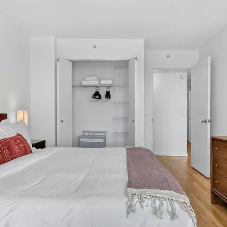 Apartment Long Island 1 Bedroom W Work Setup By Anyplace - 11743