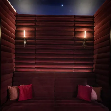 Hotel Newly Renovated Embassy By Hilton Manhattan Times Square 4*
