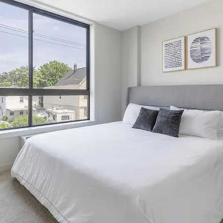 Landing Apartments - The Botanic *