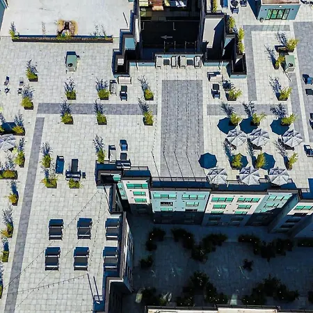 Landing Apartments - The Botanic * New York