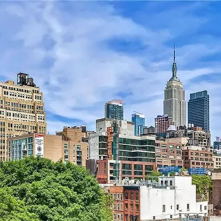 Empire State Views Apartment