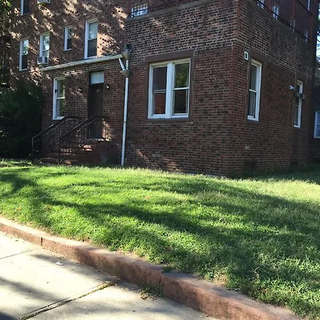 Huge & Sunny 1bd Apartment