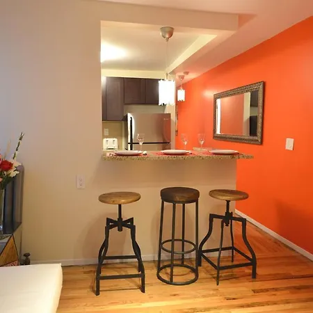 Apartment Lovely Two Bedroom Apt New York