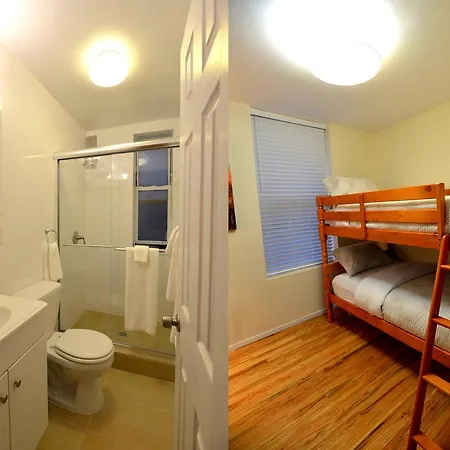Apartment Lovely Two Bedroom Apt *
