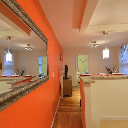 Lovely Two Bedroom Apt *