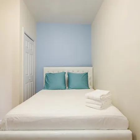 East Village Amazing 2 Bedroom *
