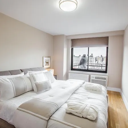 Ny Away Apartment