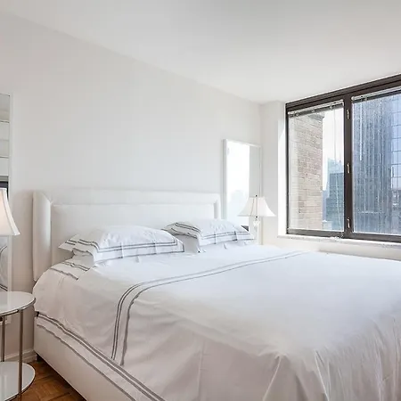 2 Bedroom Luxury On Broadway Near Carnegie Hall Apartment