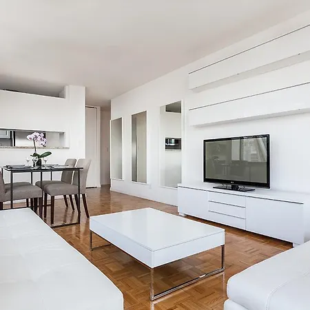 2 Bedroom Luxury On Broadway Near Carnegie Hall Apartment *