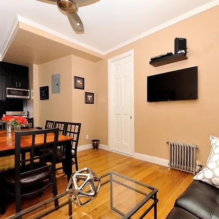 Midtown West 4 Bed 2 Bath New York