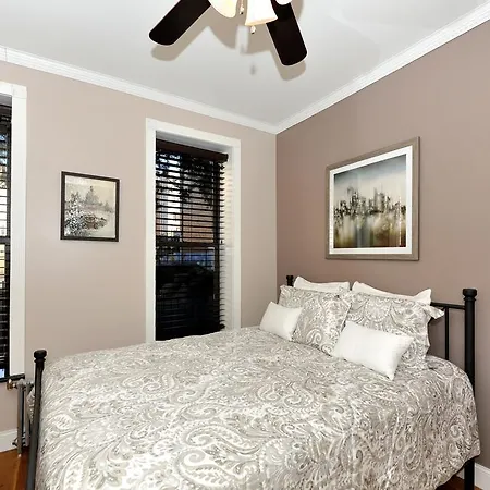 Apartment Midtown West 4 Bed 2 Bath New York