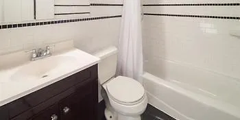 One Bedroom Self-catering - Little Italy * New York