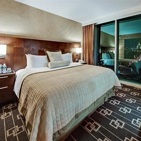 Hotel Wyndham Garden Chinatown 4*