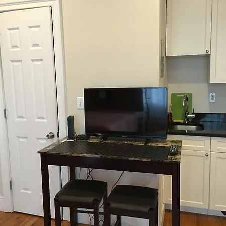Today House On Broadway Apartment