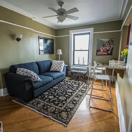 Brooklyn Getaways Apartment *