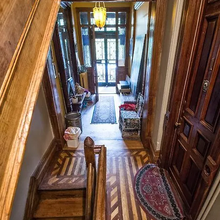 Brooklyn Getaways Apartment